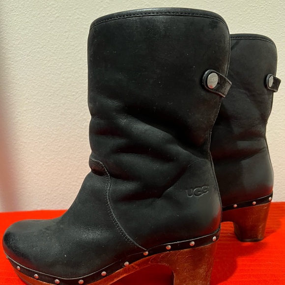 Ugg Boots, clog style. Super comfy and warm. - Picture 2 of 4